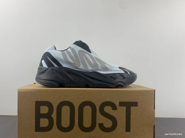 Blue GZ0711 MNVN 700 Yeezy Adidas Boost Tint 0709